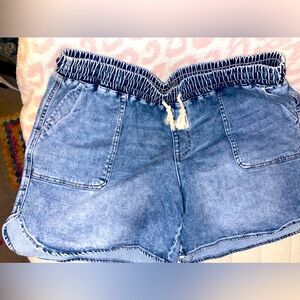 Drawstring jean shorts